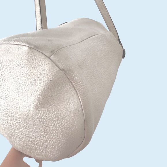 ELLIOTT LUCCA Cream Pebbled Leather BUCKET CROSSBODY Bag Purse - Picture 10 of 14